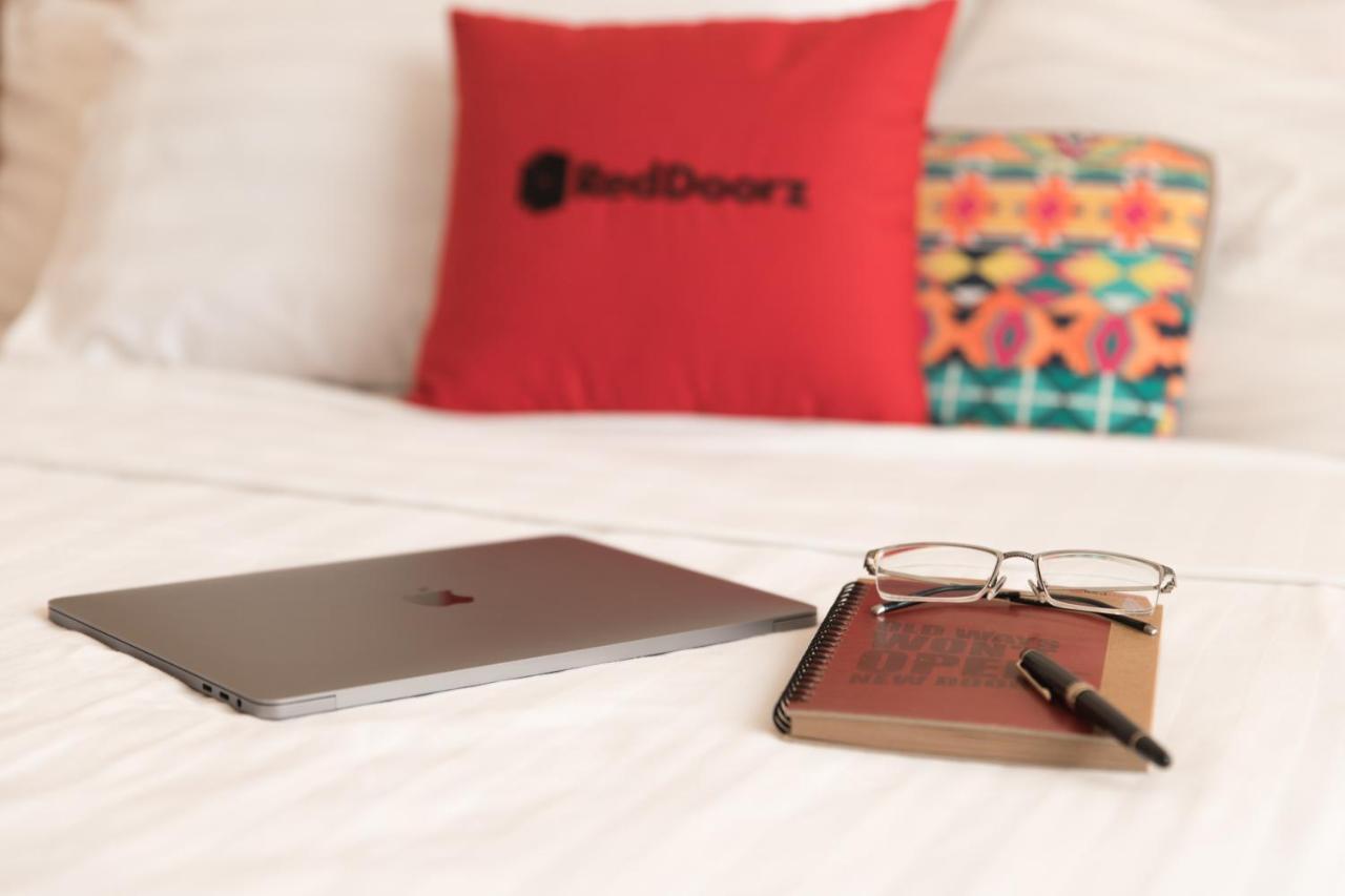 Reddoorz Near Nguyen Hue Walking Street 2 - Dorms Available Ho Chi Minh-Byen Eksteriør billede